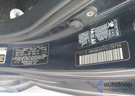 2005 Hyundai Tiburon Gs z USA, uszkodzony, nr VIN KMHHM65D35U158754